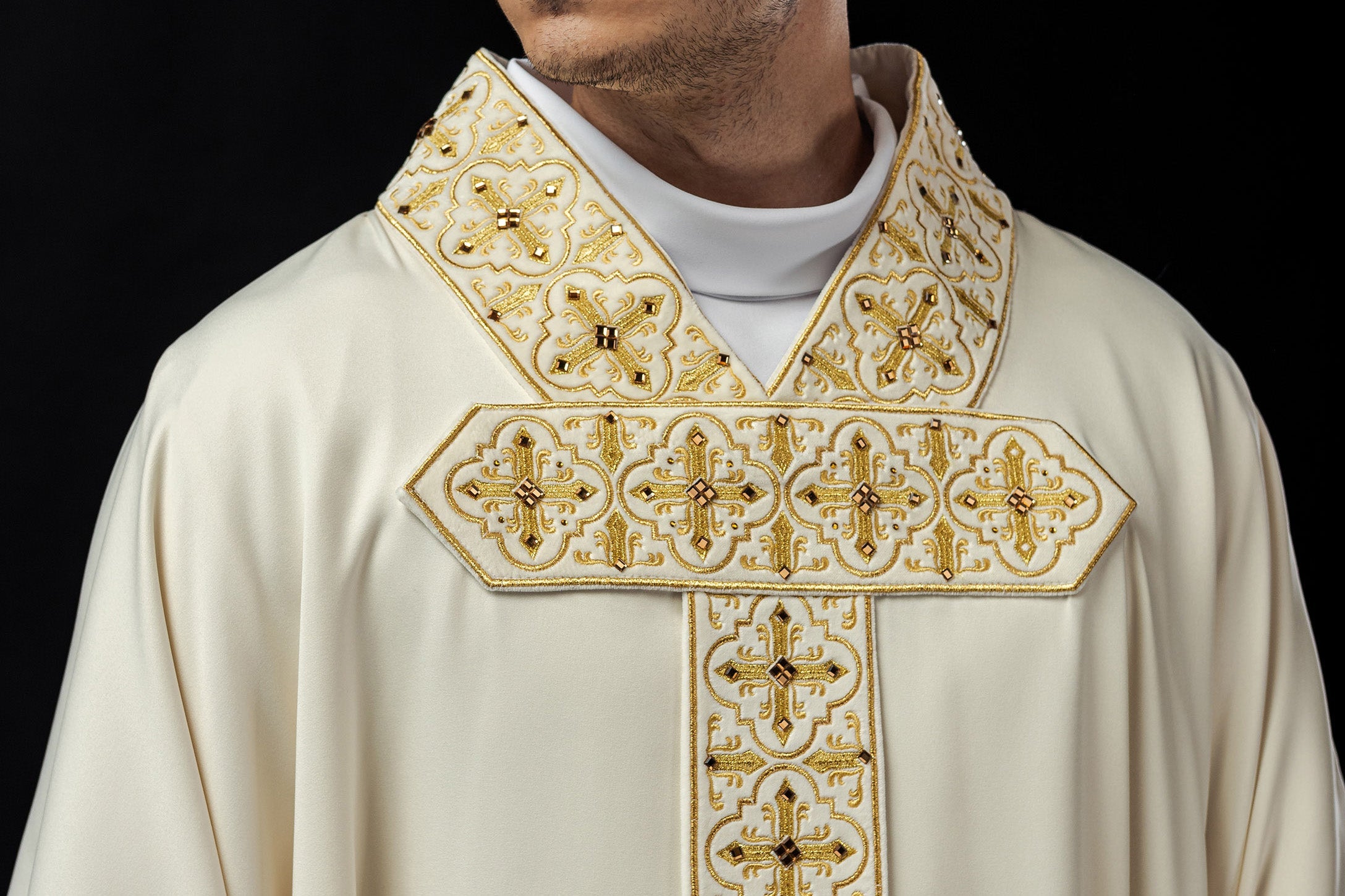 Sklep liturgiczny online – jak kupować z gwarancją jakości?