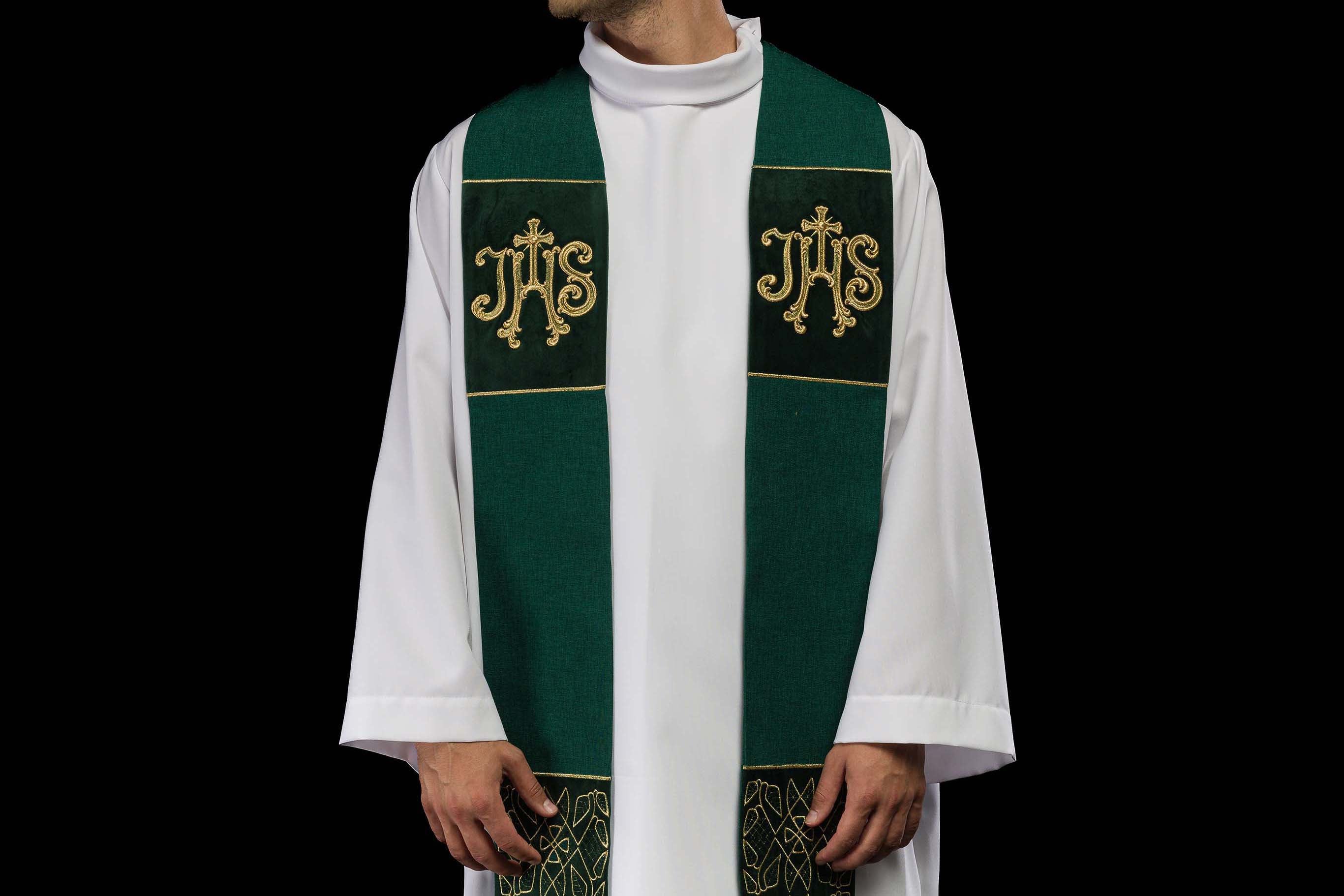 Jak pisać ogłoszenia parafialne, które angażują wiernych?