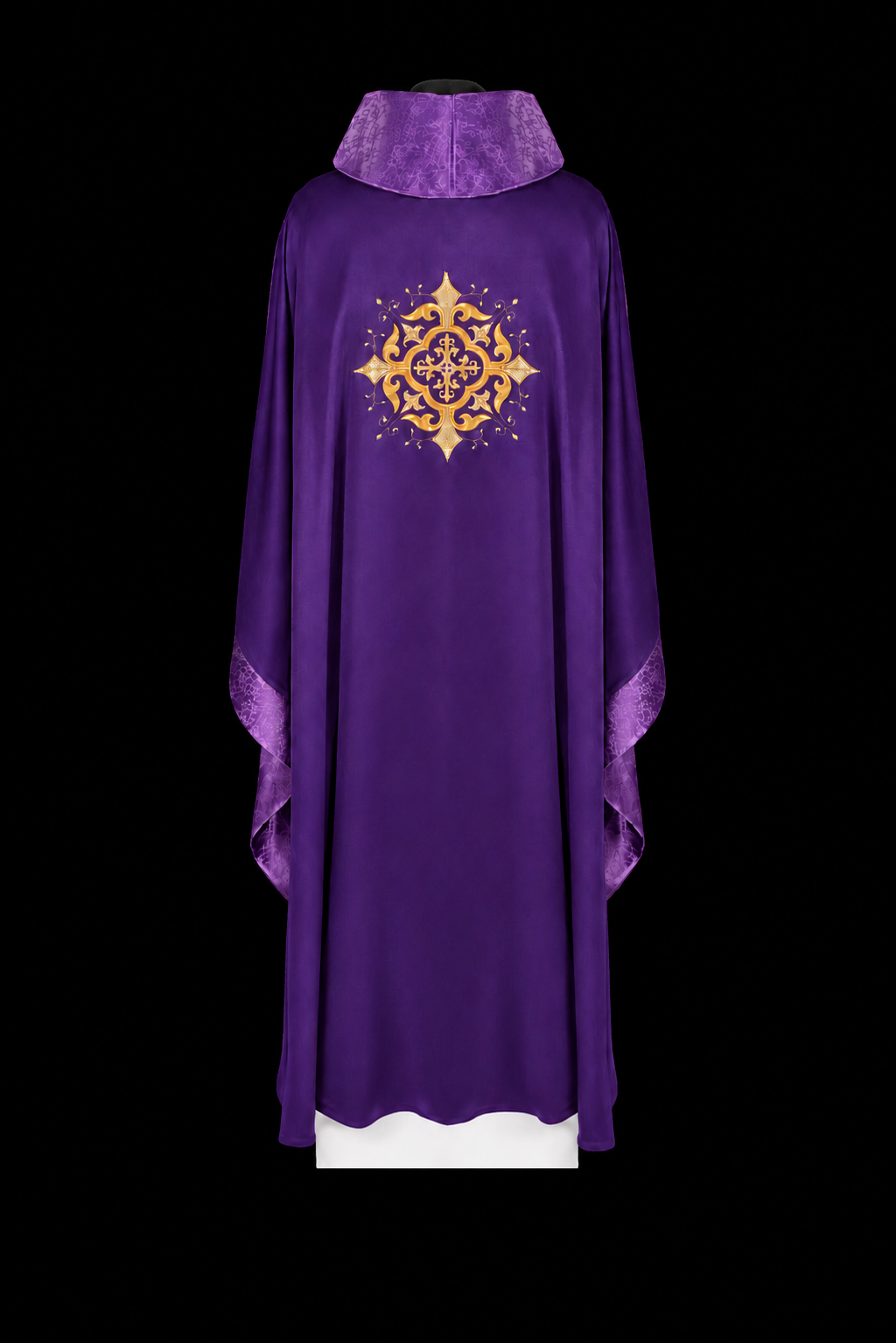 Liturgijska odora s izvezenim motivom križa i bogatom završnom obradom zelena