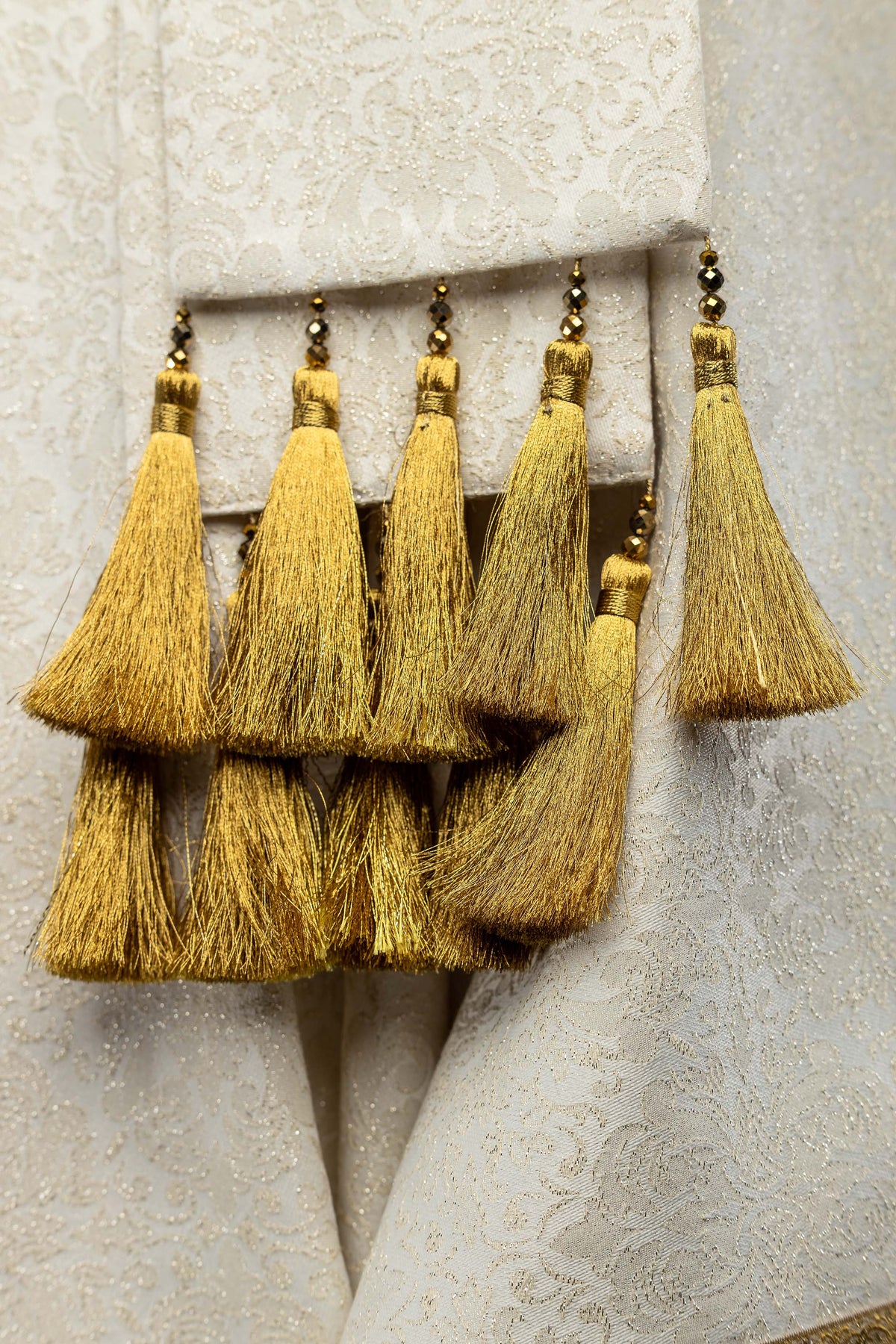 Ručno izrađen ornat s prirodnim kamenjem Handmade 7007
