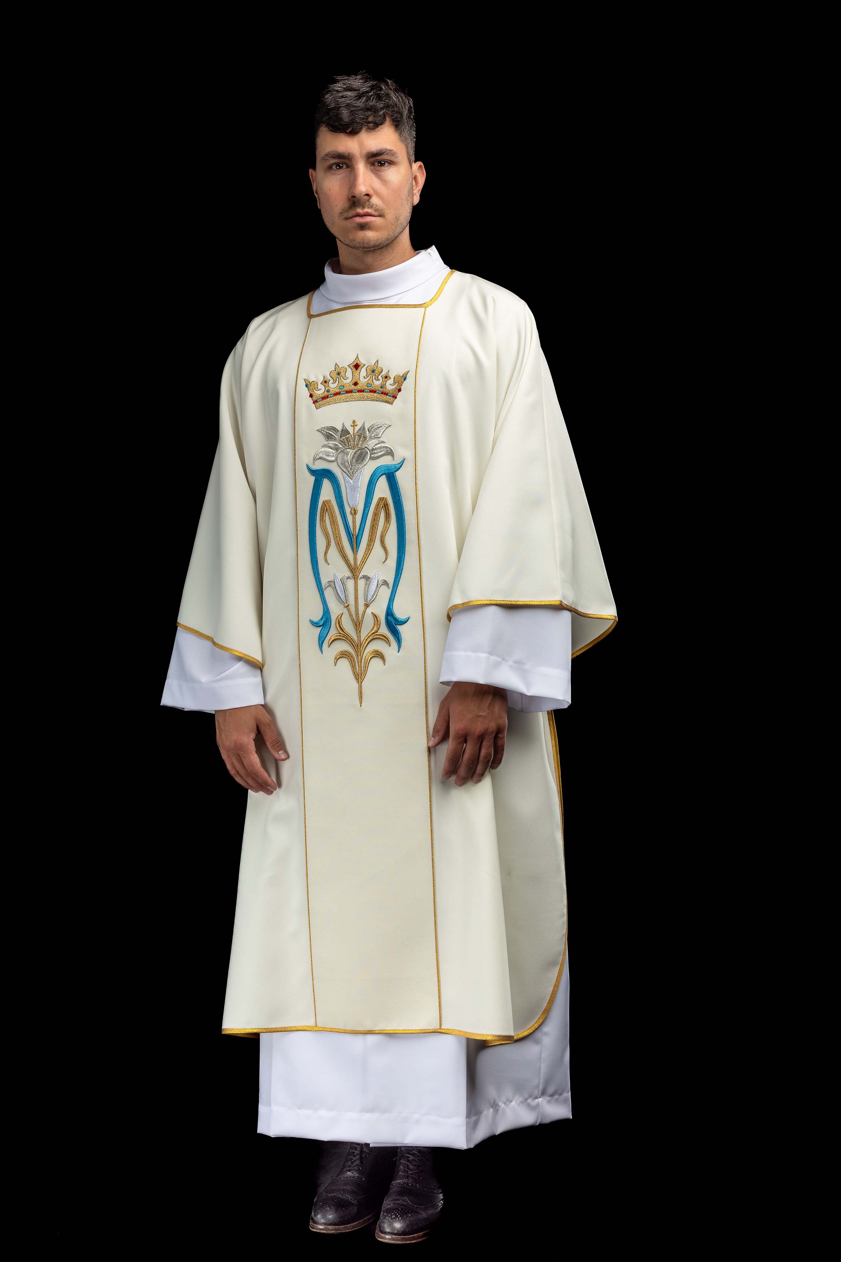 Dalmatyka s marijanskim vezom