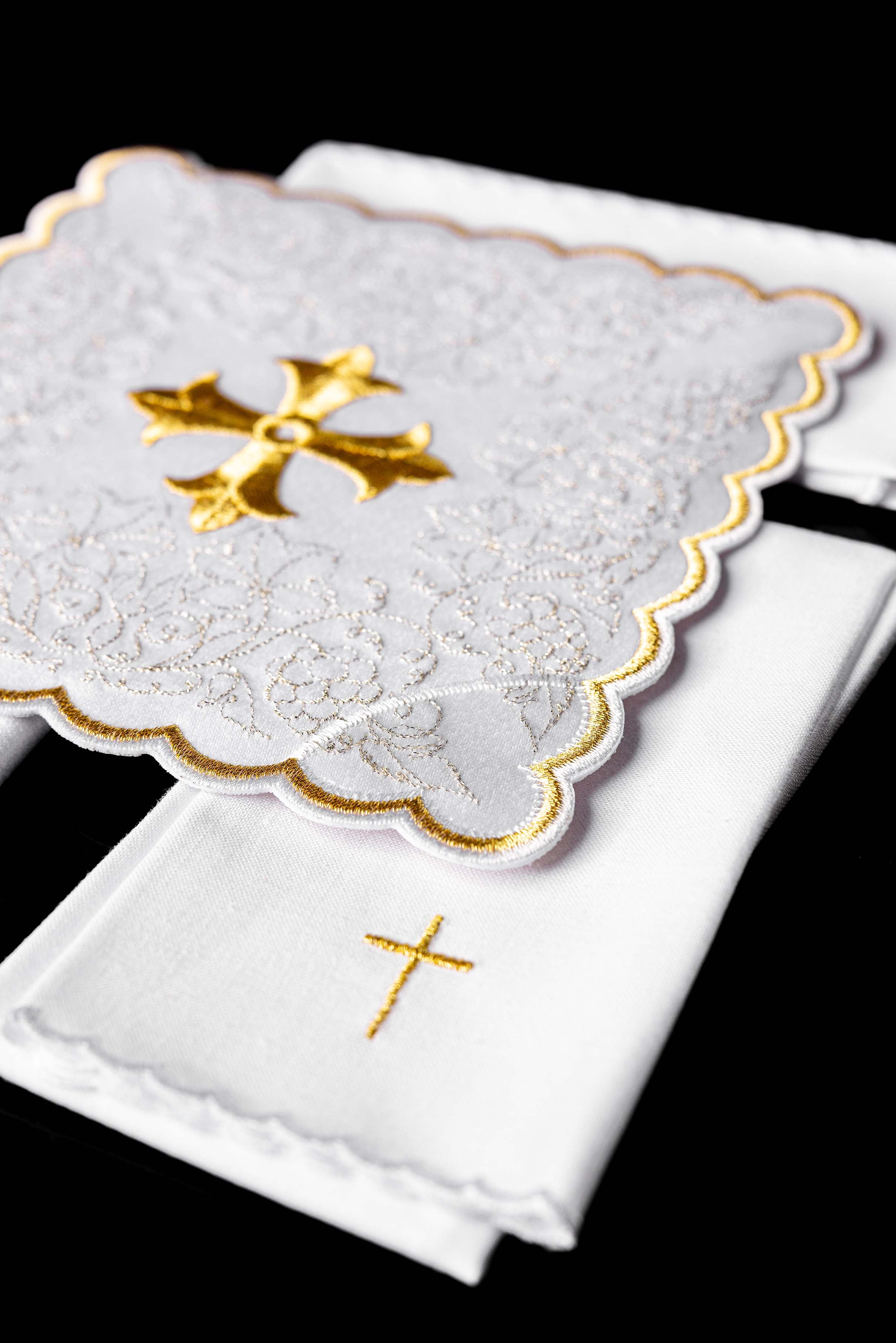 Komplet čaša s vezom s motivom križa zeleni