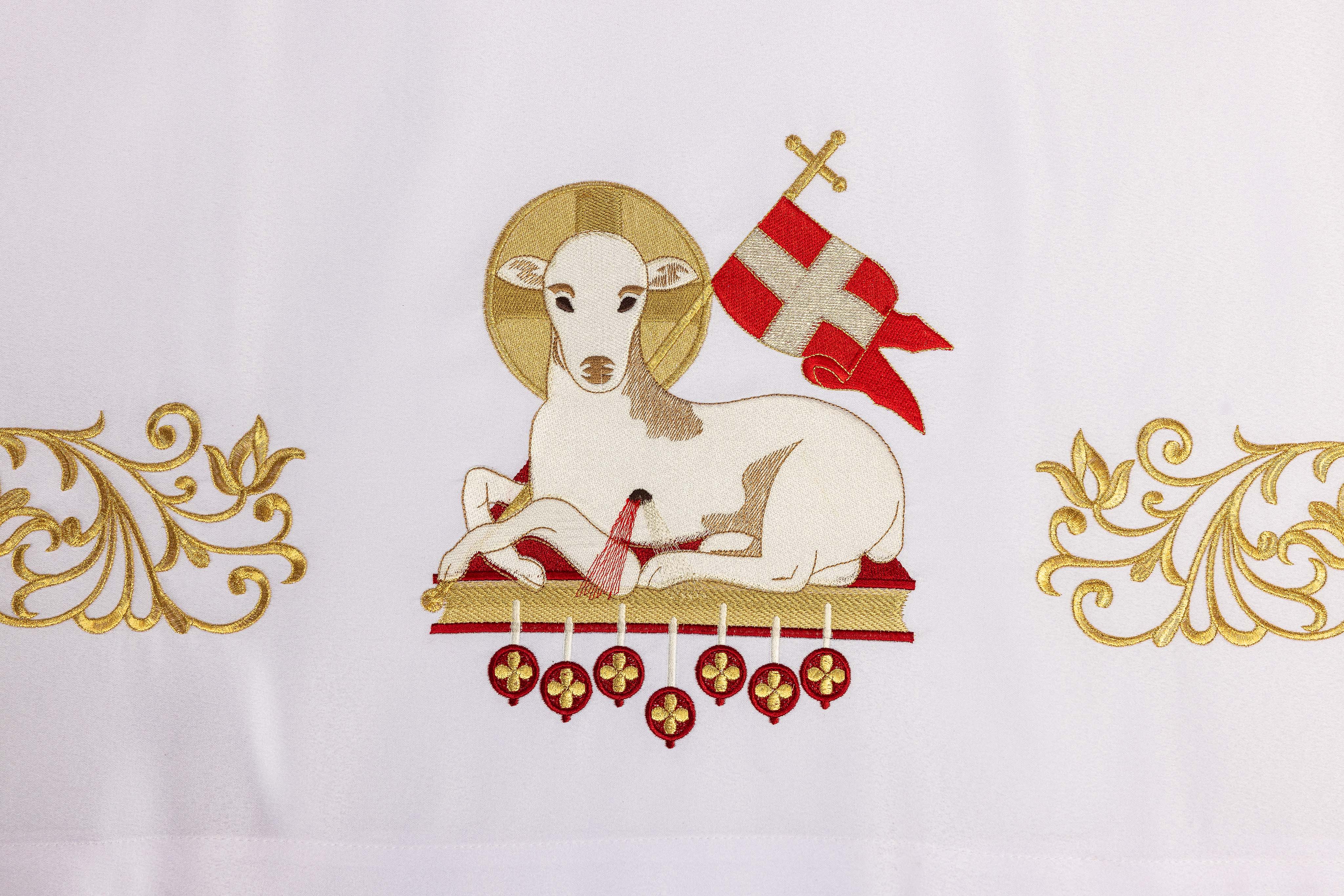 Stolnjak oltara s prednjim vezom uzorak janjeta