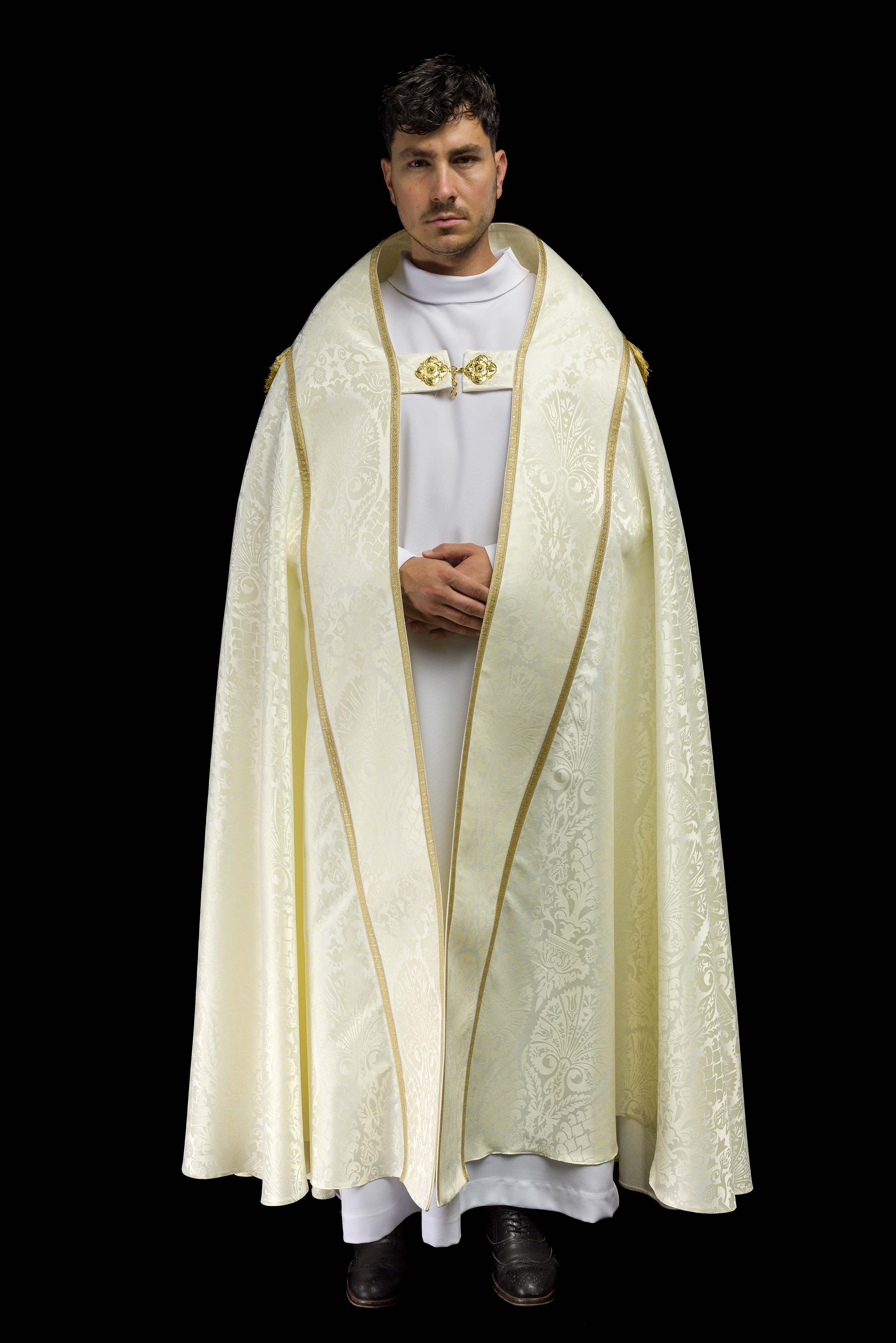 Żakardowa kapa rzymska gładka Ecru - ORNATY.PL