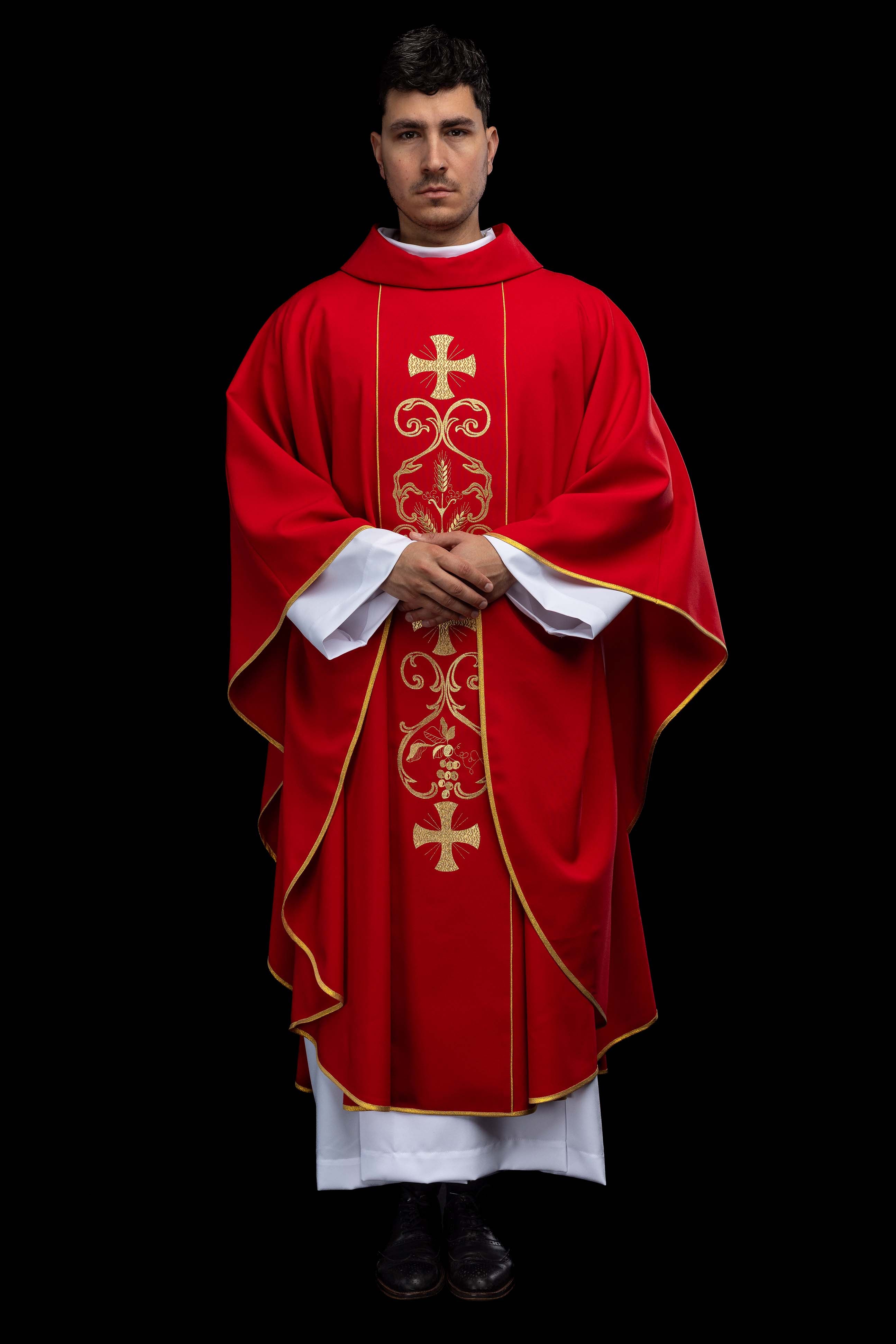 Zeleni liturgijski ornat ukrašen vezanim pojasom