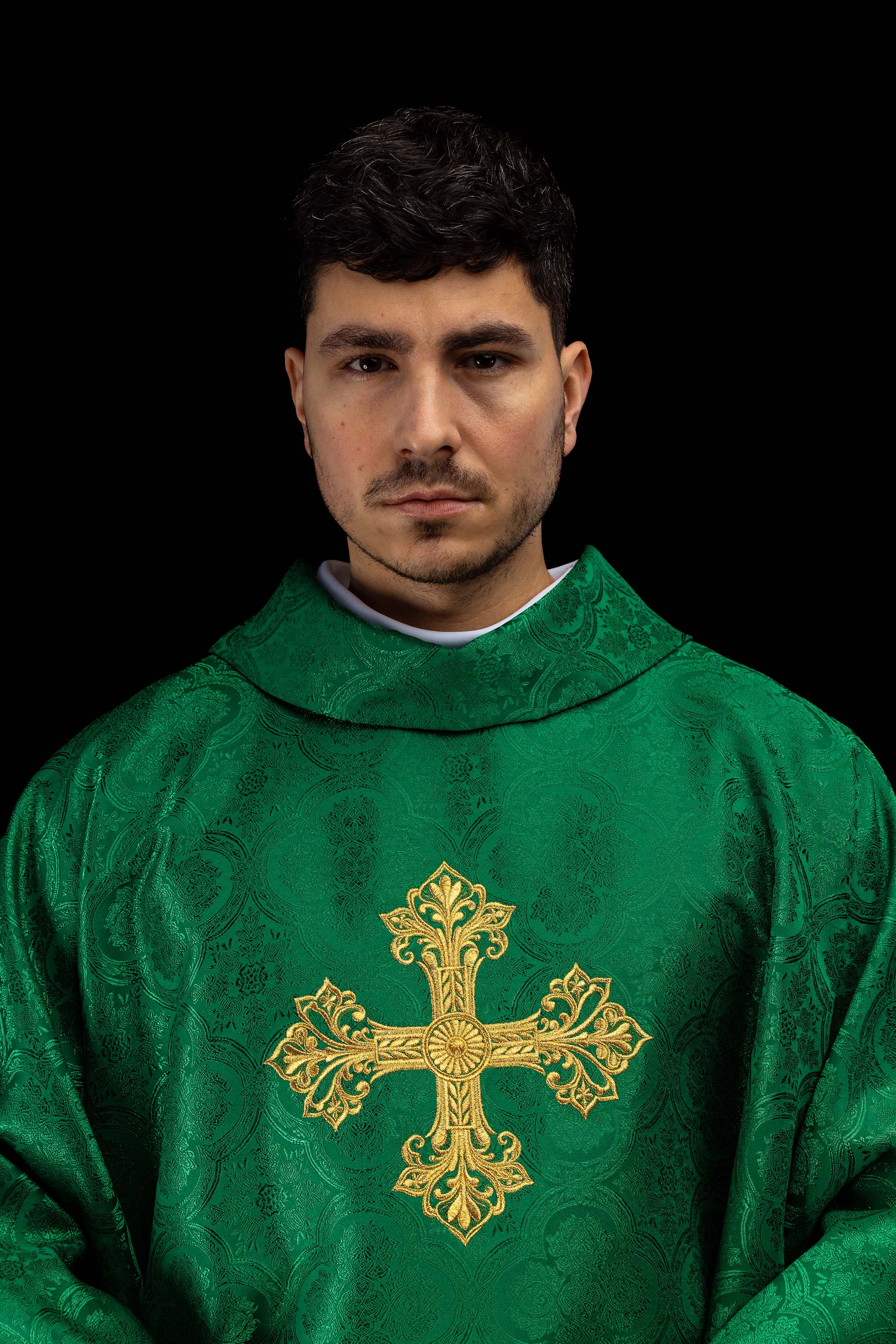 Zielony ornat z krzyżem tkanina żakardowa - ORNATY.PL