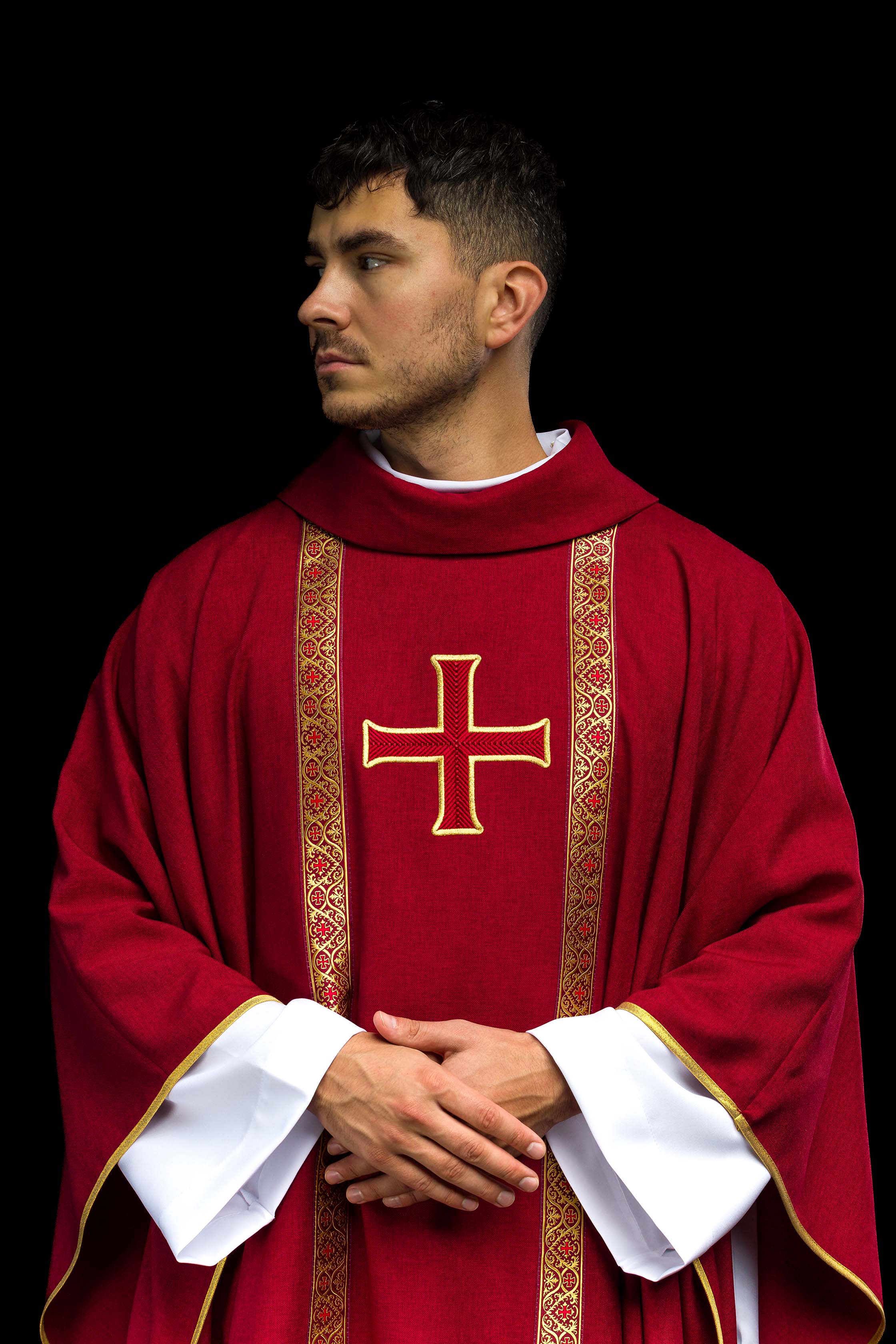 Liturgijska odora zelena s pojasom i vezenim križem na žakard tkanini