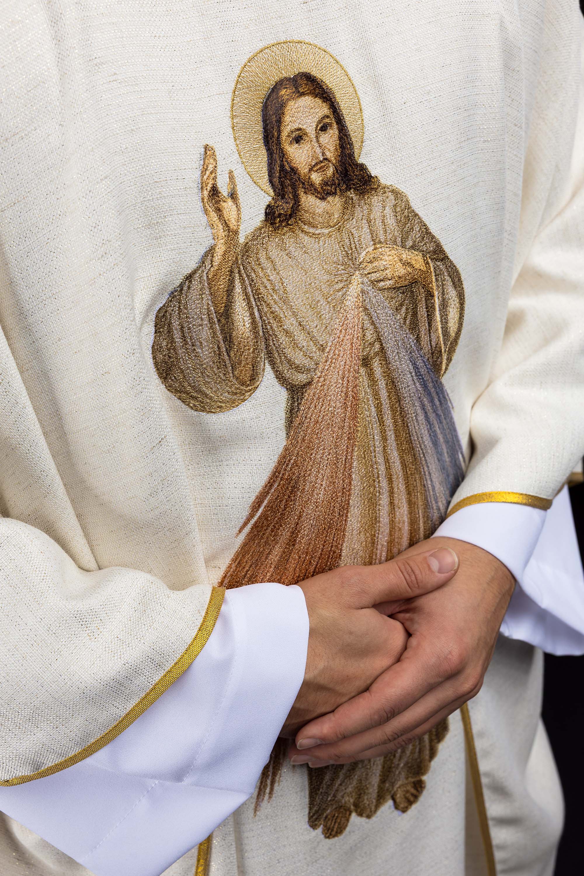 Ornat ecru s likom Isusa Milosrdnog
