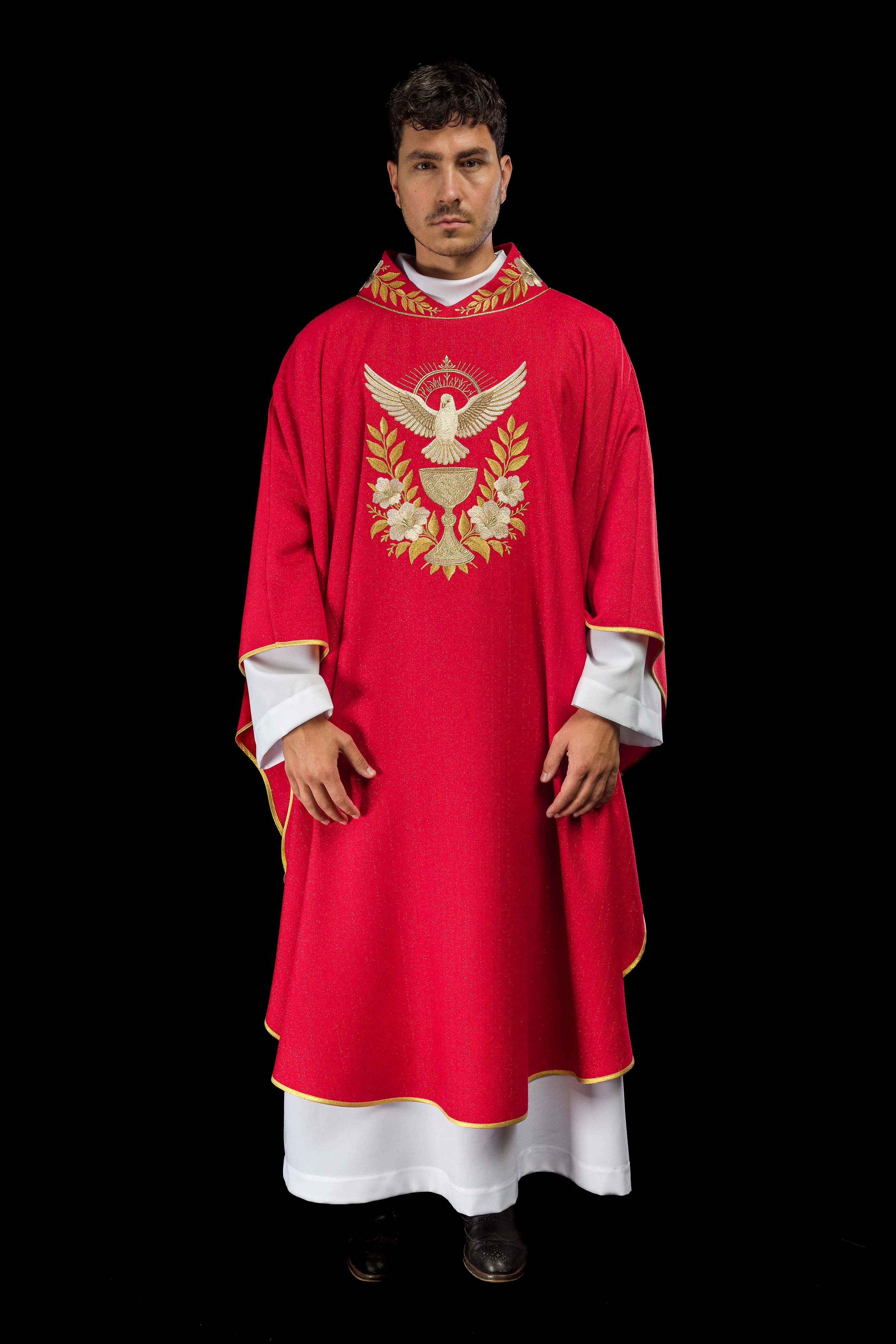 Crveni ornati s vezom Duha Svetoga