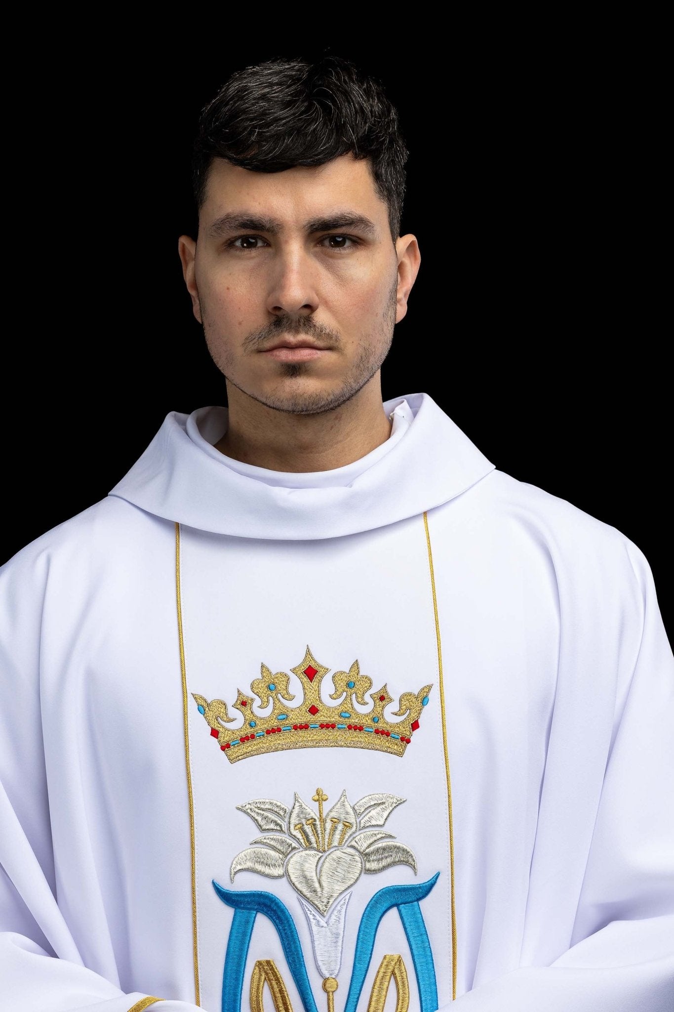 Ornat liturgiczny Maryjny haftowany z koroną w kolorze białym