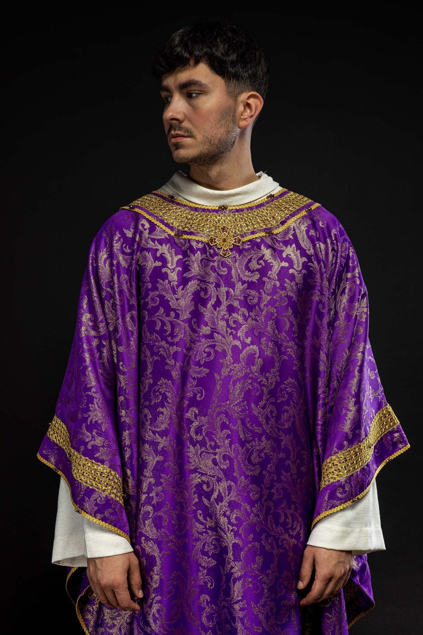 Ręcznie wykonany ornat z naturalnymi kamieniami Handmade 7010 Fioletowy