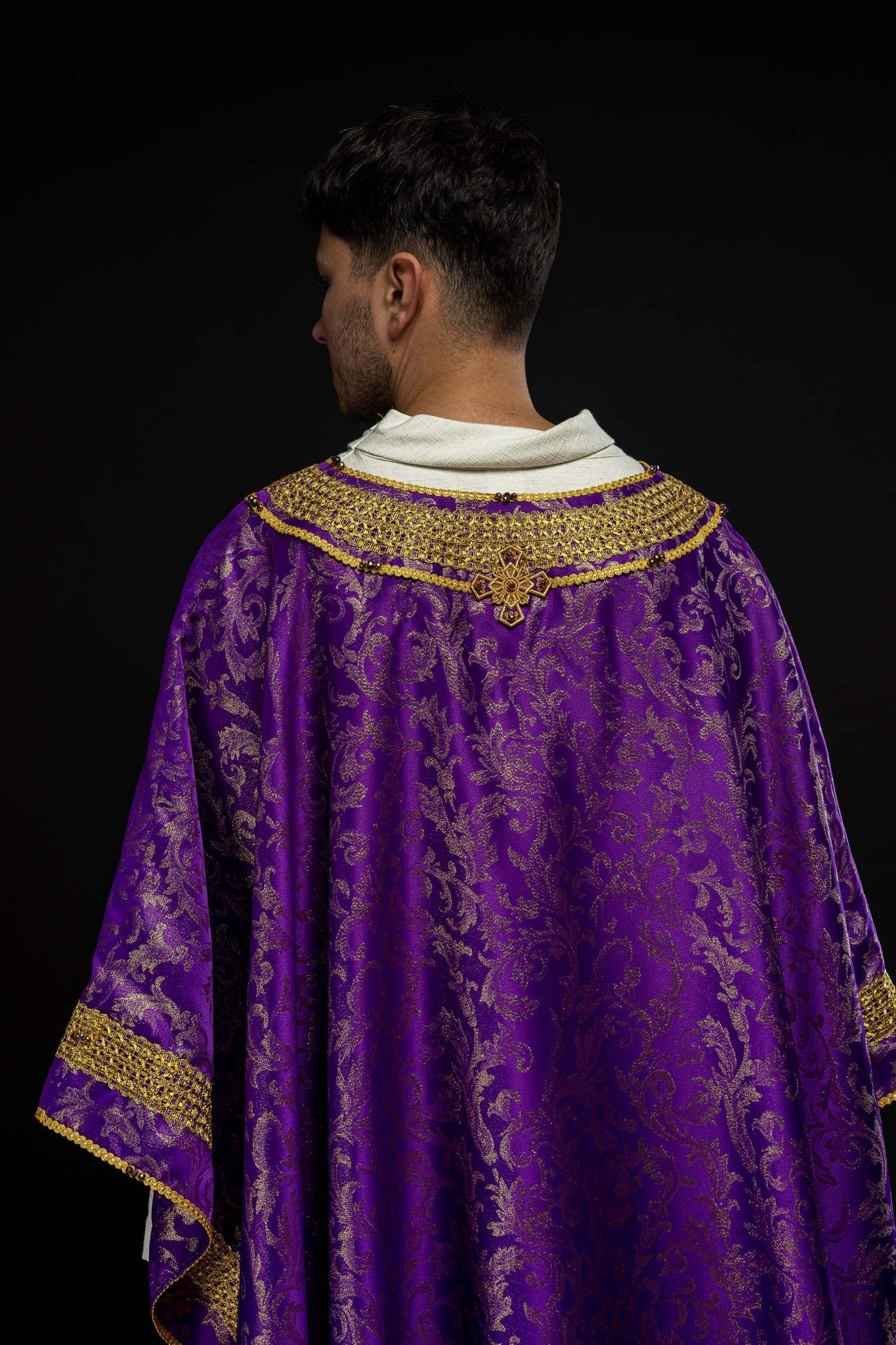 Ręcznie wykonany ornat z naturalnymi kamieniami Handmade 7010 Fioletowy