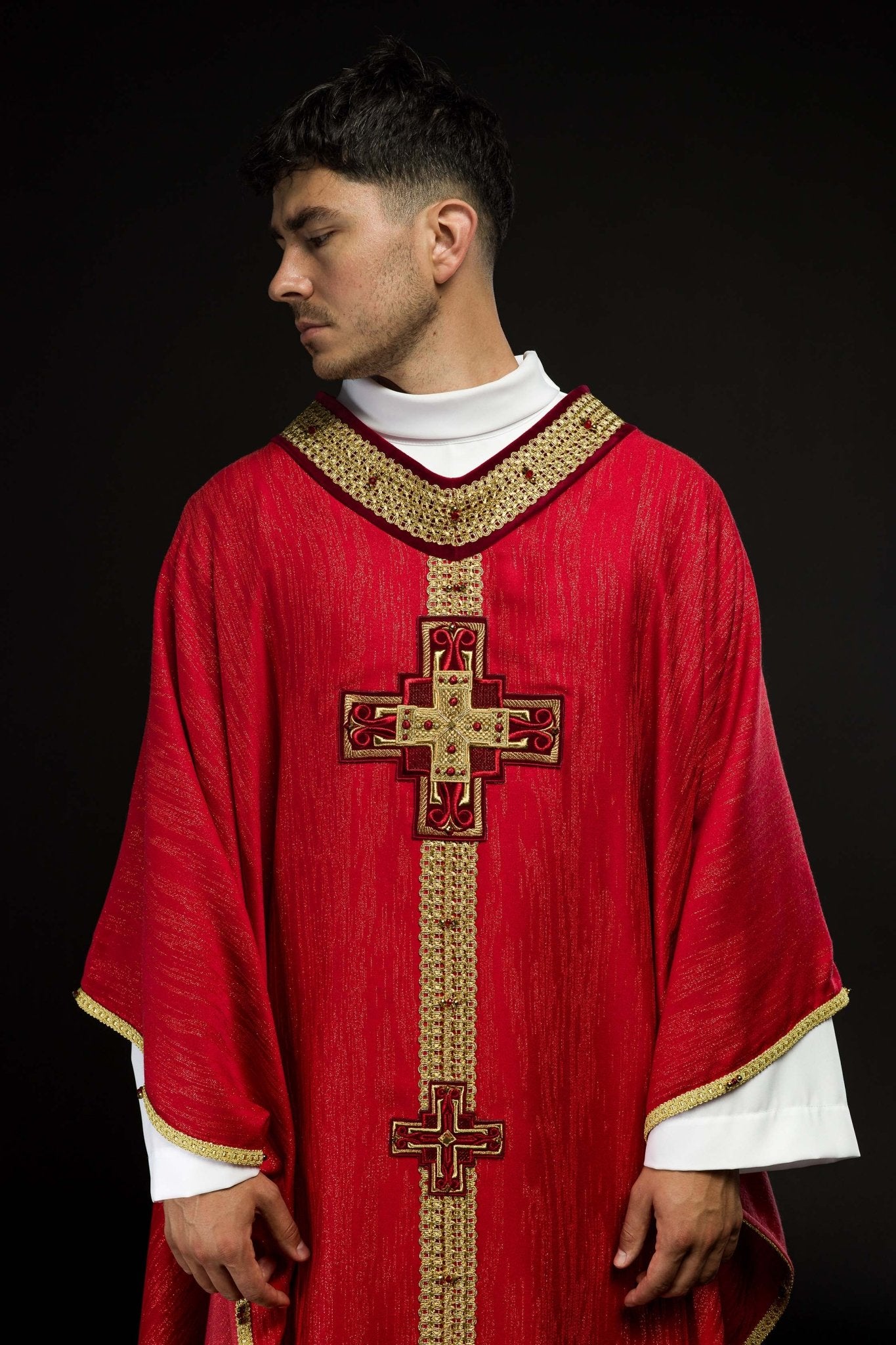 Ręcznie wykonany ornat z naturalnymi kamieniami Handmade 7015 Czerwony