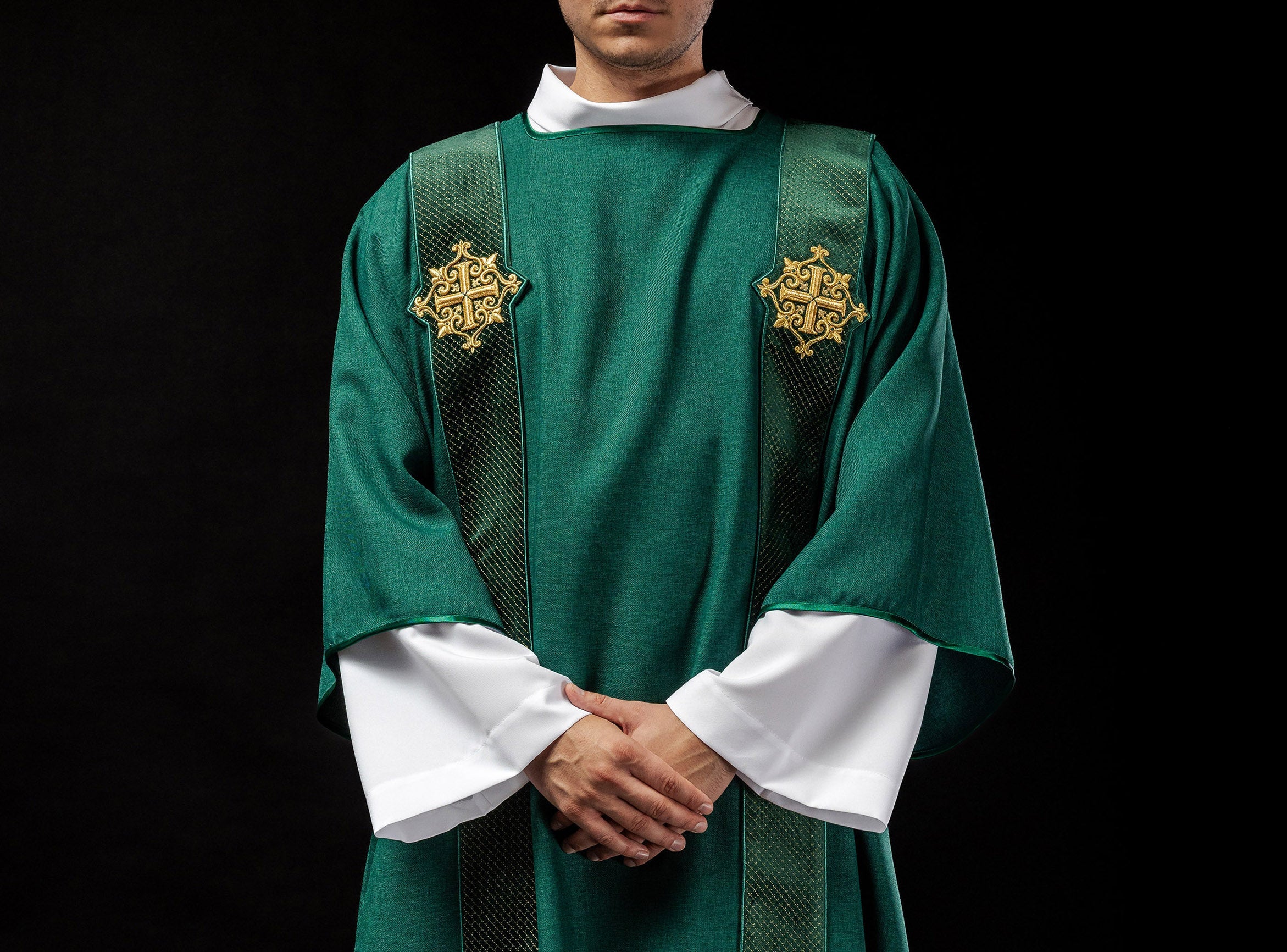 Inspirujące świadectwa wiary – jak je wplatać w kazania?