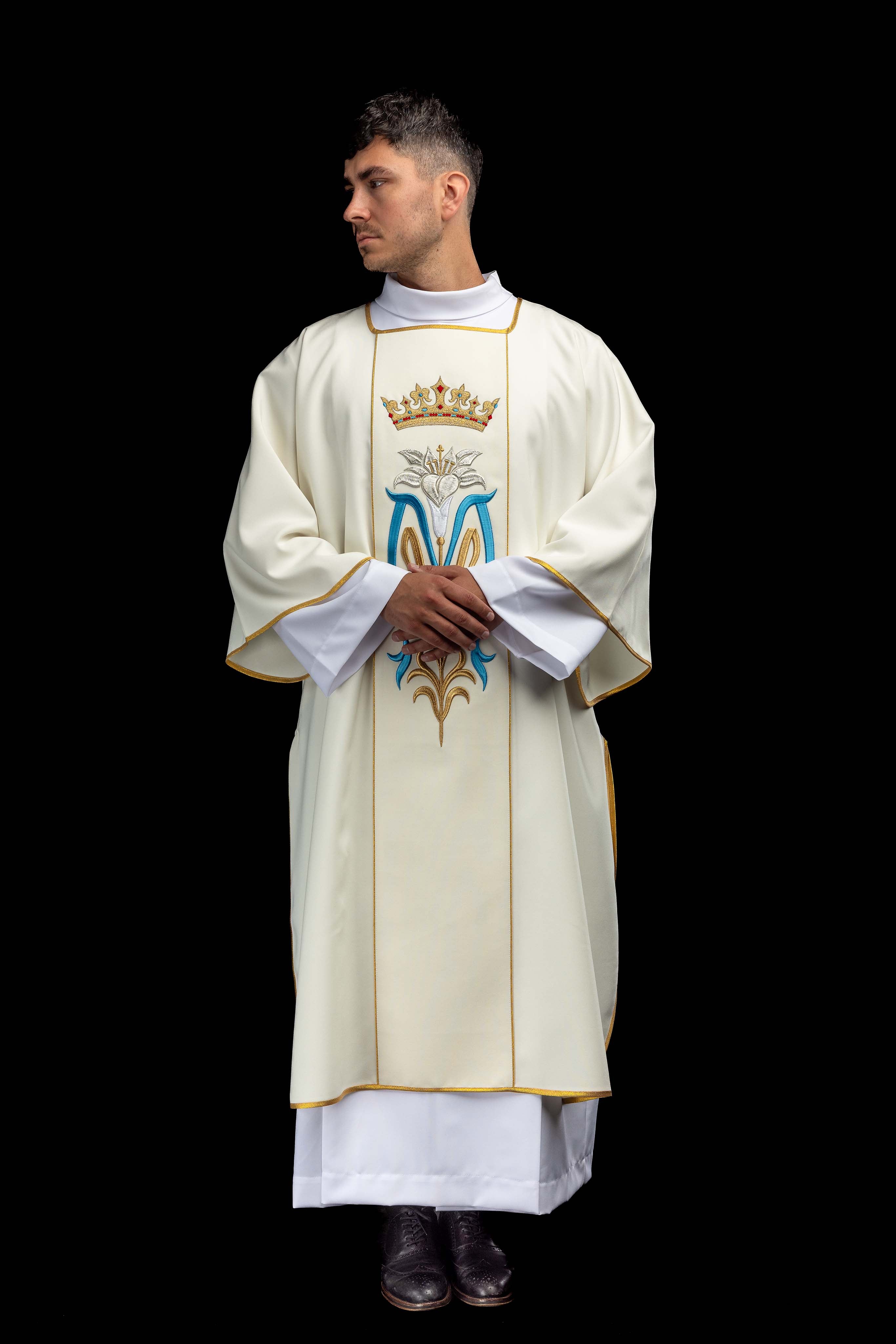 Dalmatyka s marijanskim vezom
