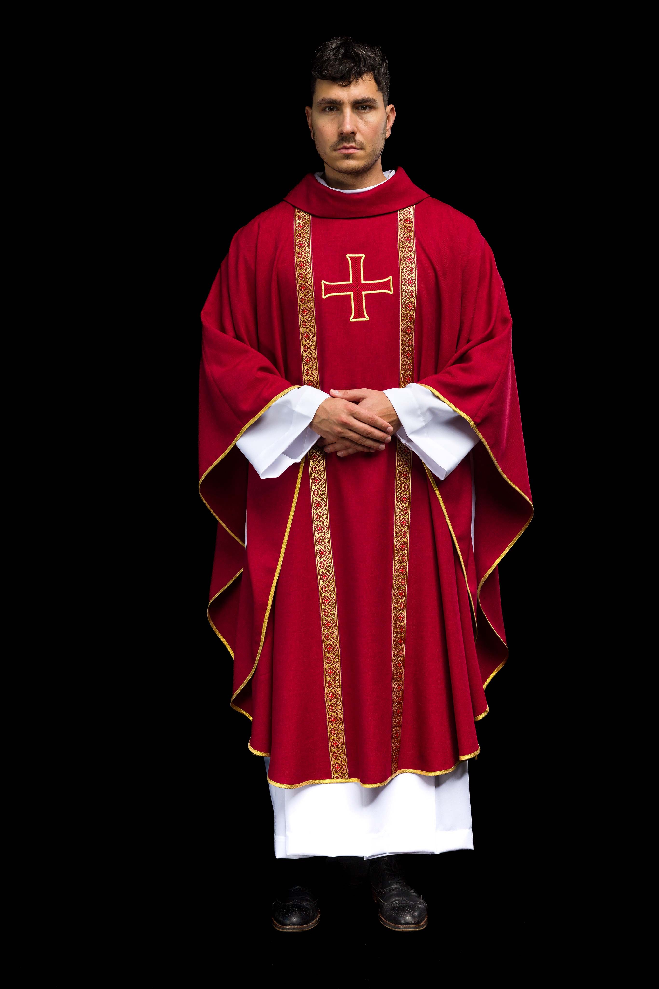 Liturgijska odora zelena s pojasom i vezenim križem na žakard tkanini