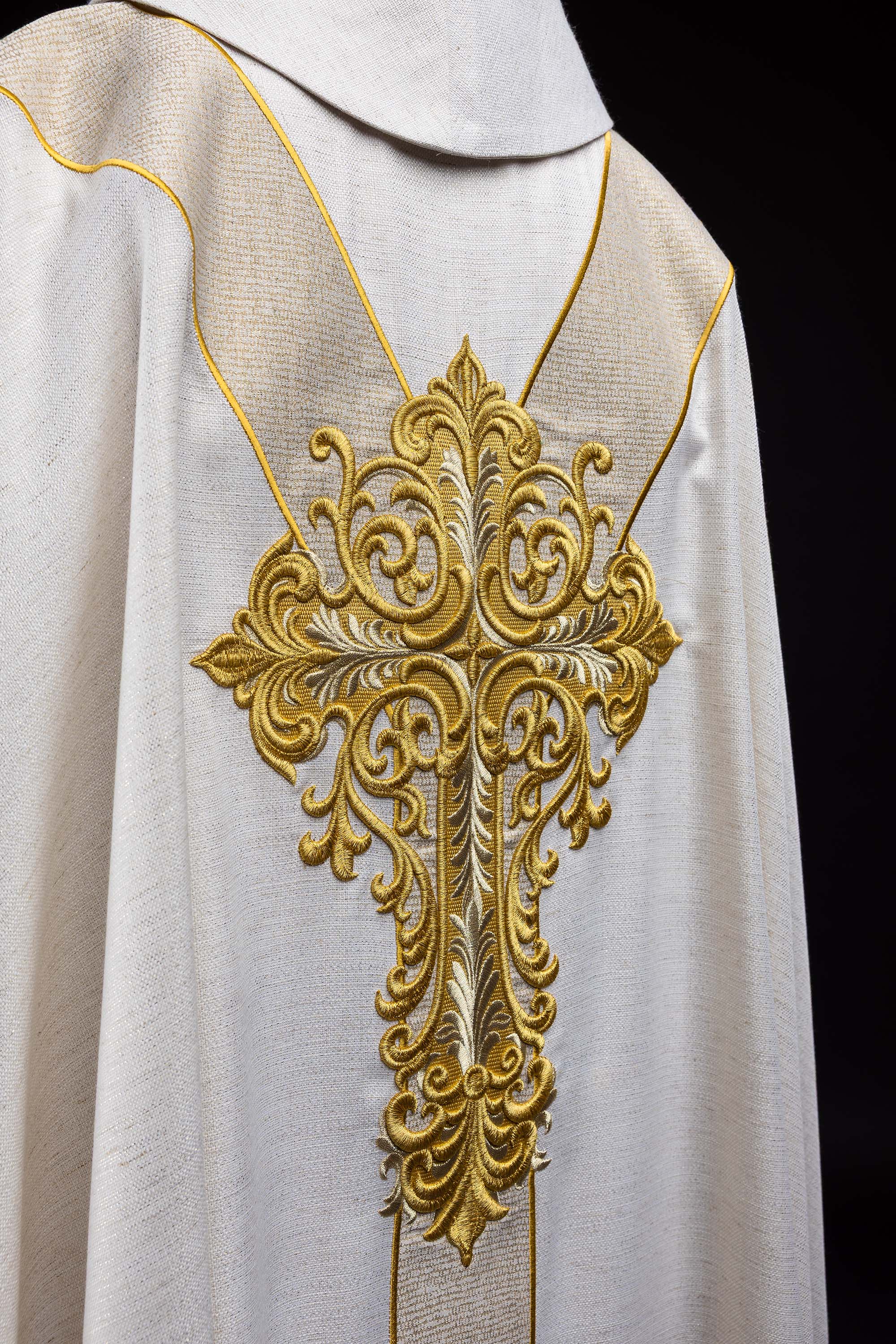 Vezeni ornati s likom Isusa Milosrdnog ecru