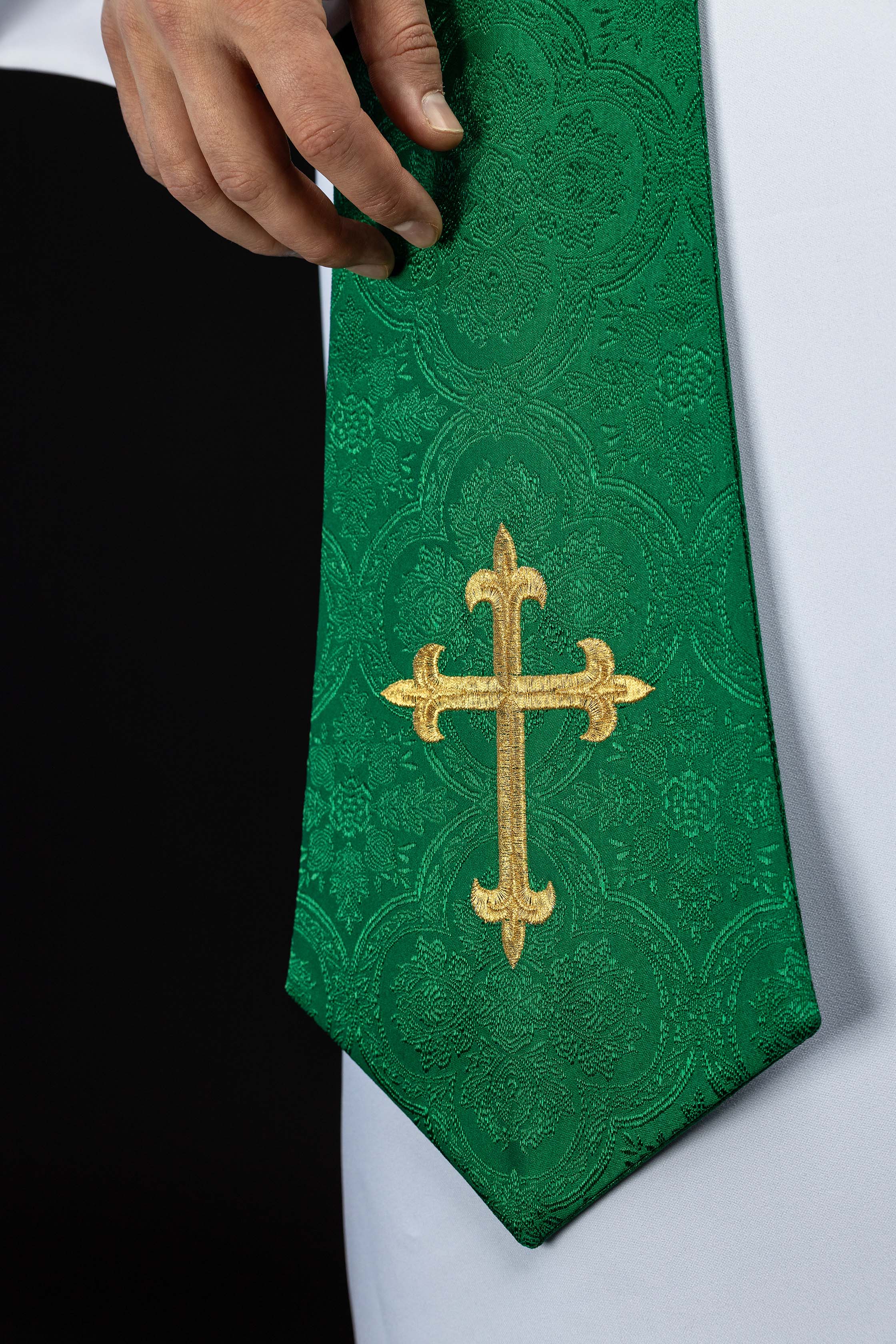 Klerikalna stola zelena vezeni križ