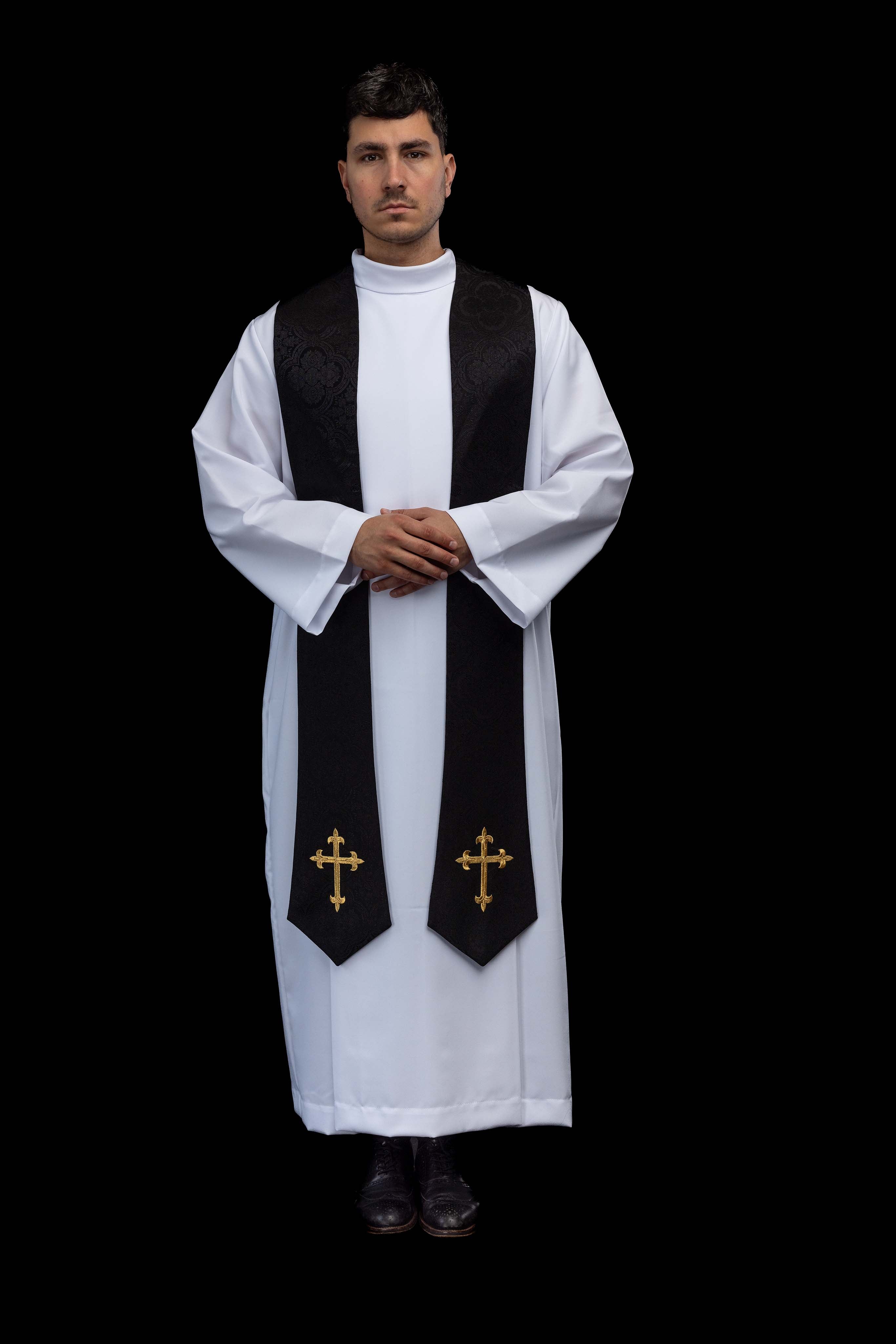 Izvezena stola s motivom križa, ružičasta žakard tkanina