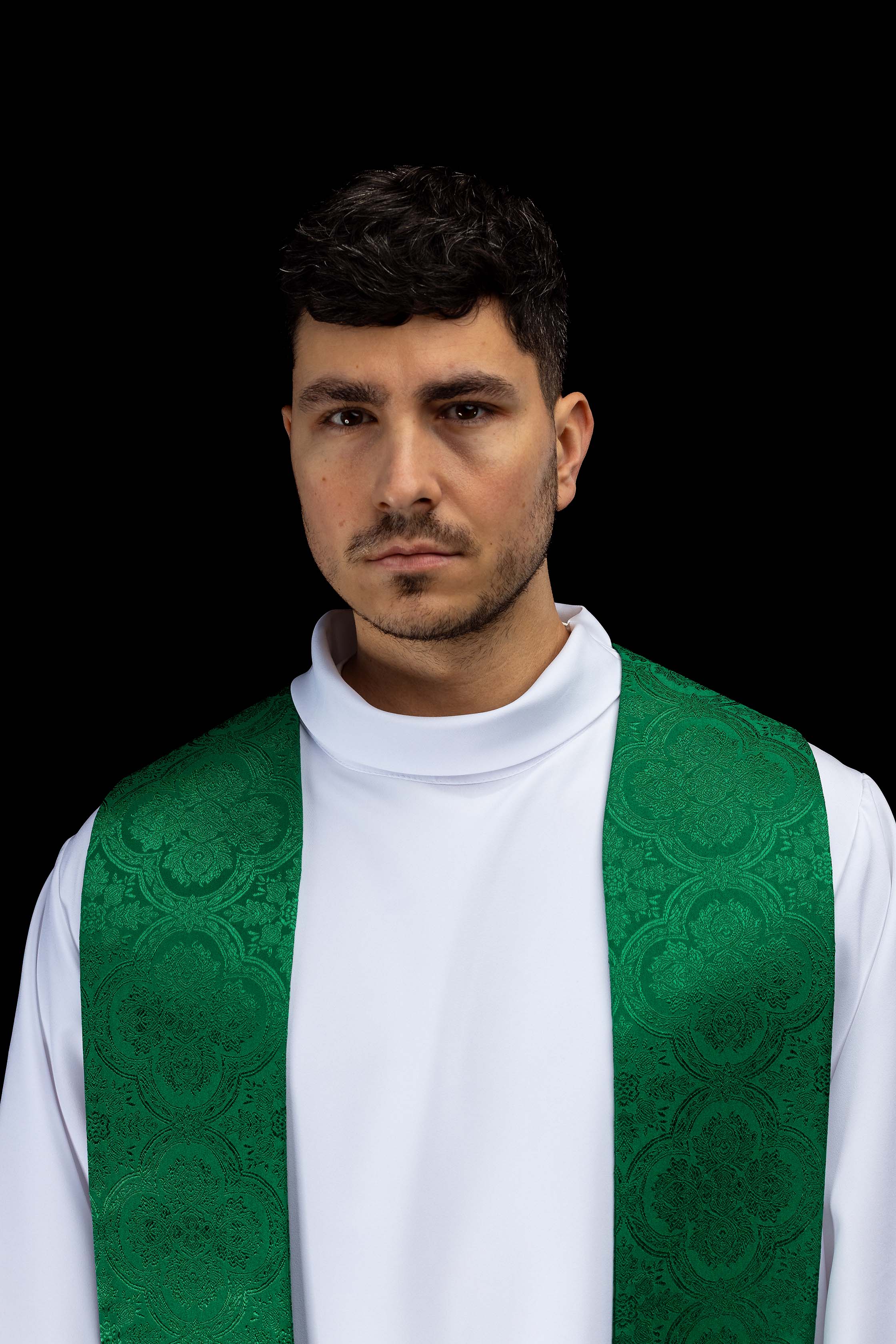 Klerikalna stola zelena vezeni križ