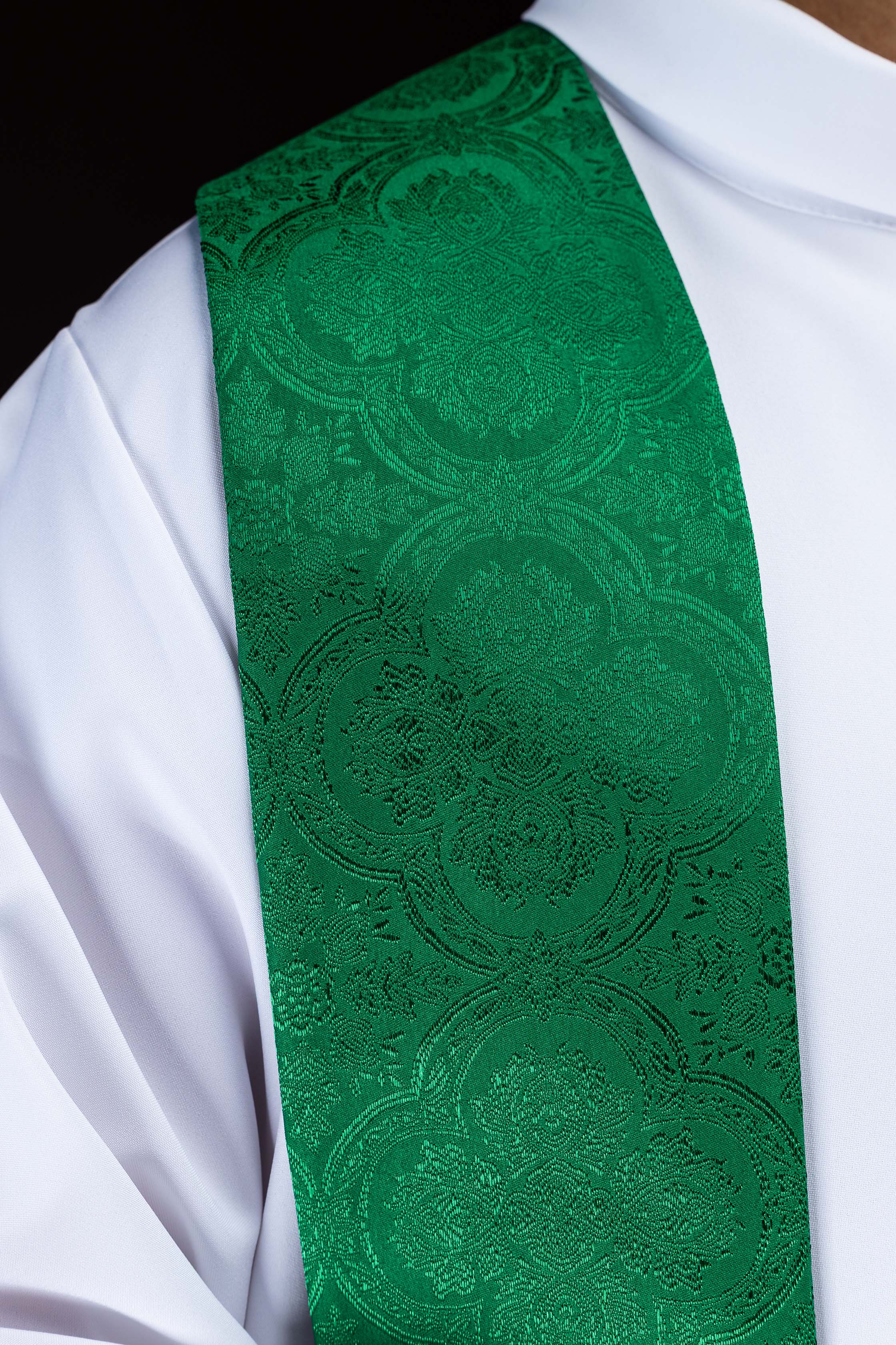 Klerikalna stola zelena vezeni križ