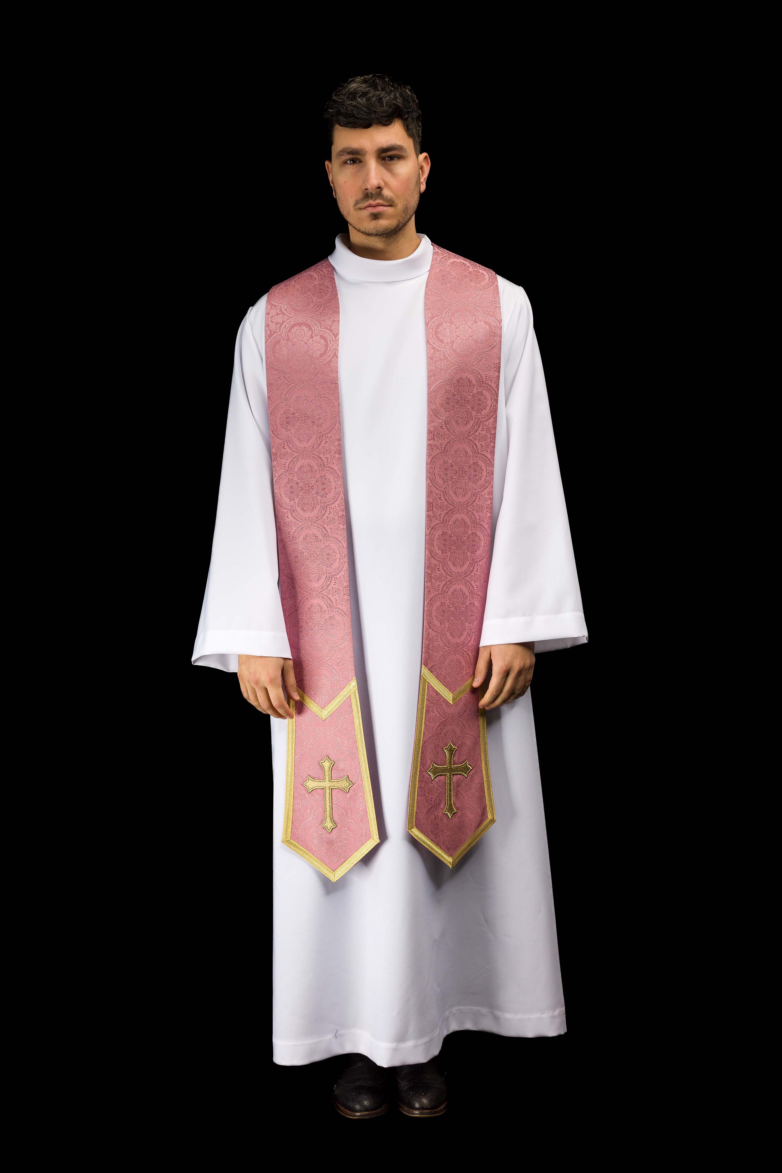 Stuła haftowana z motywem Krzyża różowa tkanina żakardowa - ORNATY.PL