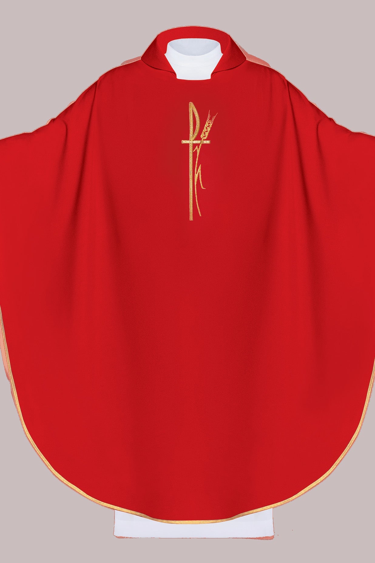 Crvena liturgijska misnica sa širokim ovratnikom i nježno izvezenim križem