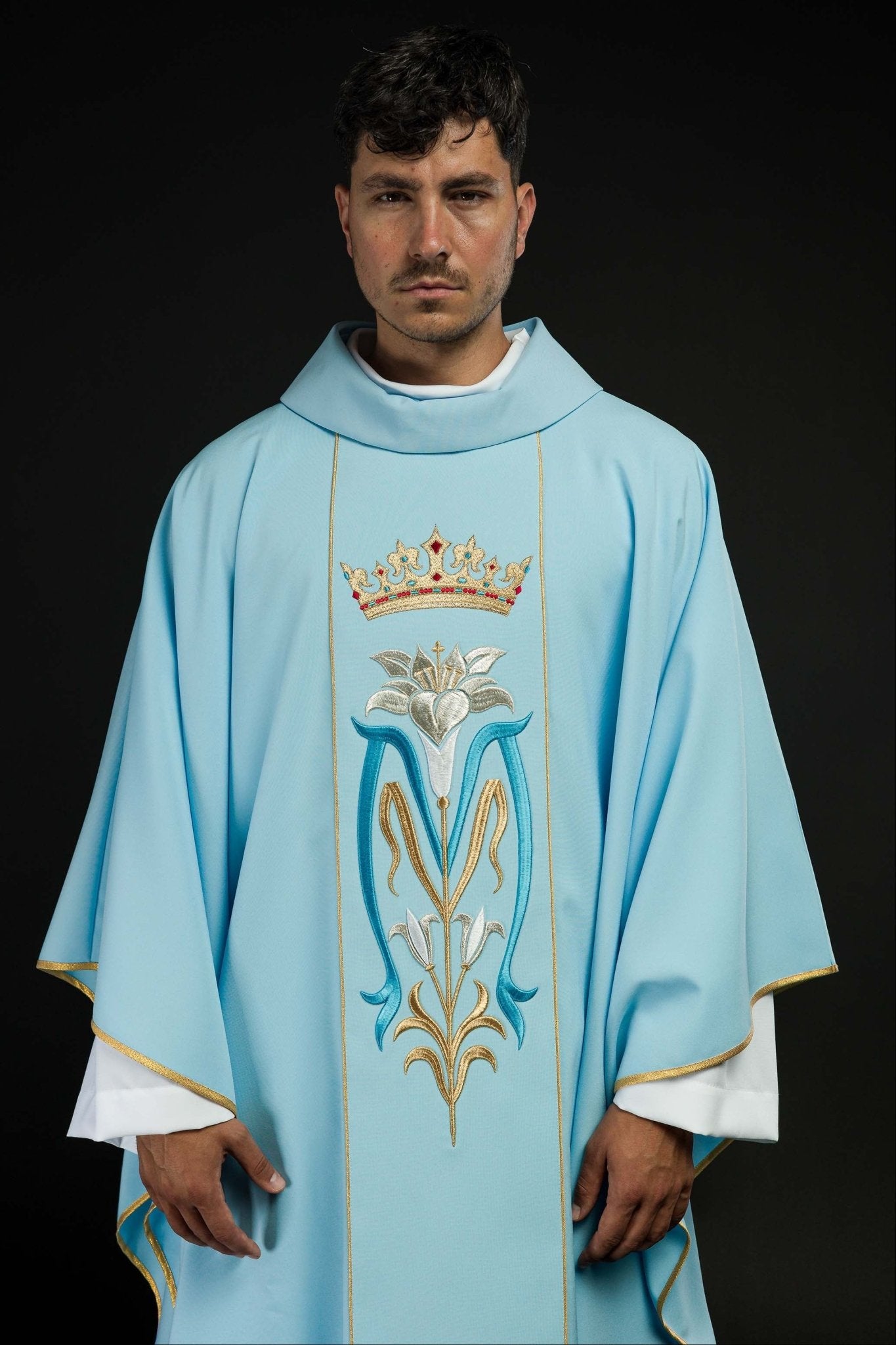 Ornat liturgiczny Maryjny haftowany z koroną Niebieski